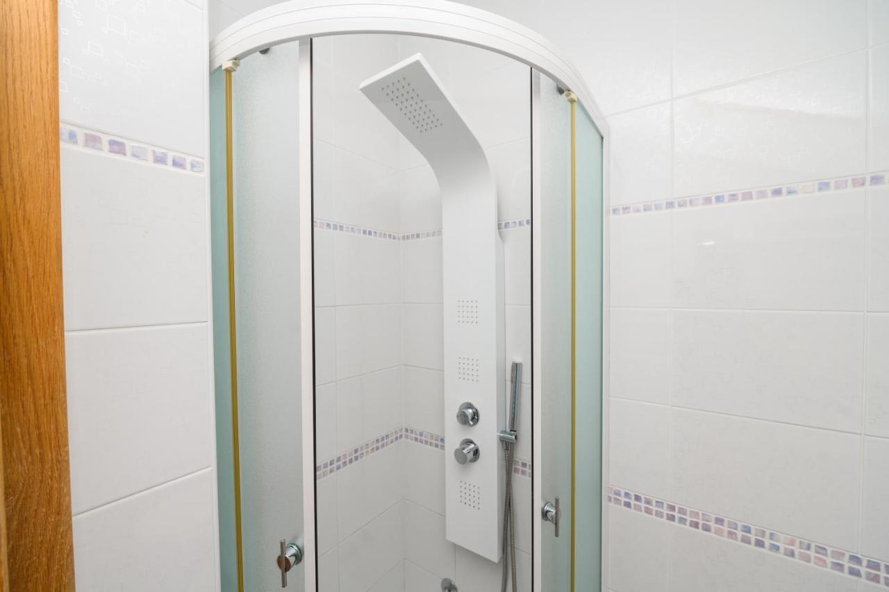 Apartmani Loreta Mali Lošinj Buitenkant foto