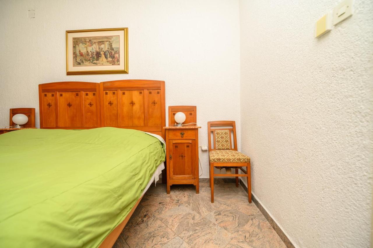 Apartmani Loreta Mali Lošinj Buitenkant foto