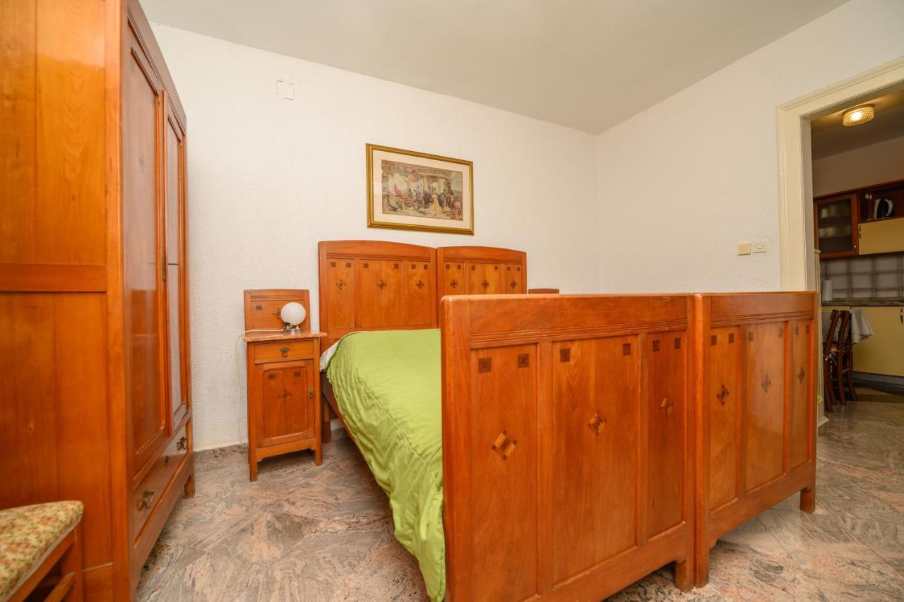 Apartmani Loreta Mali Lošinj Buitenkant foto