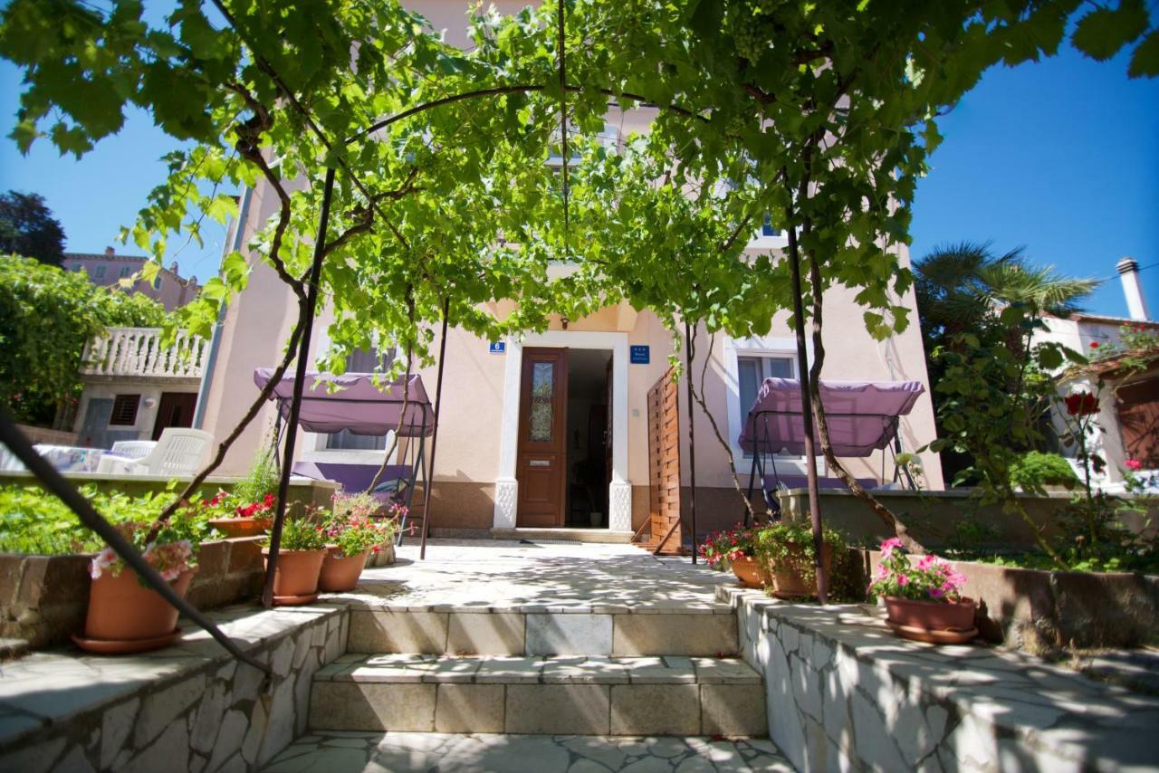 Apartmani Loreta Mali Lošinj Buitenkant foto