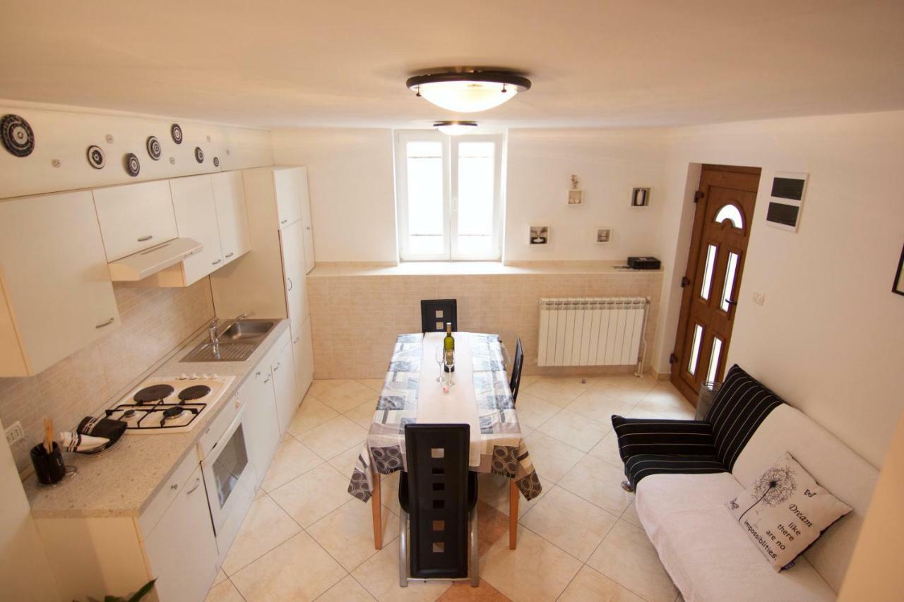 Apartmani Loreta Mali Lošinj Buitenkant foto